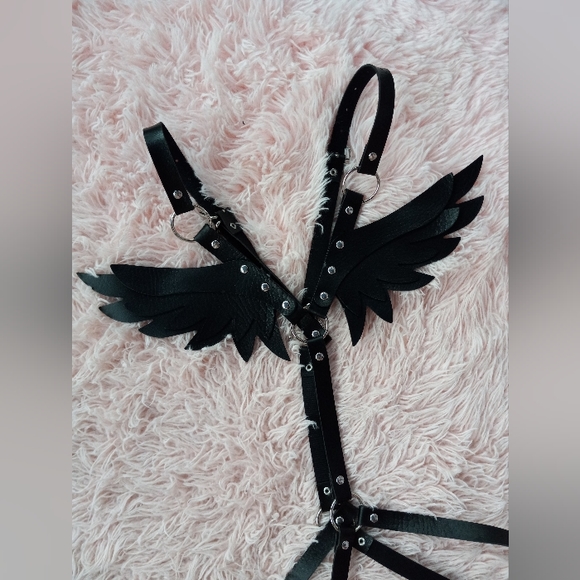 Beautiful gothic black vegan leather angel wings harness! Nwot, sizes XS-XL! - Picture 6 of 7